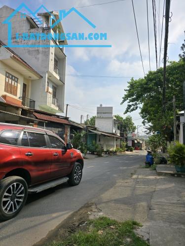 Linh trung thủ đức- nhà mặt tiền oto-thu nhập 9tr/tháng-bank định giá 4tỷ2-gấp bán 4 ty