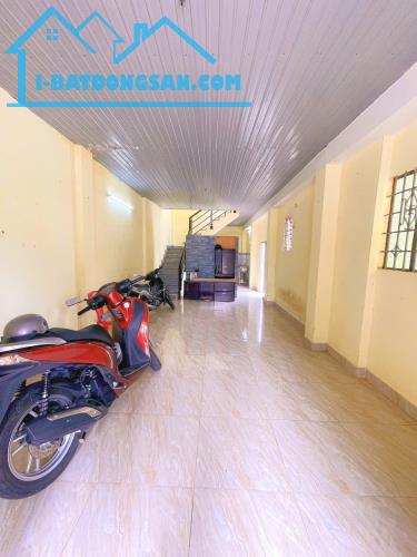 Linh trung thủ đức- nhà mặt tiền oto-thu nhập 9tr/tháng-bank định giá 4tỷ2-gấp bán 4 ty - 1
