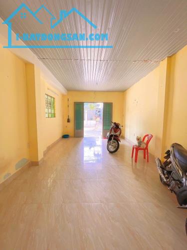 Linh trung thủ đức- nhà mặt tiền oto-thu nhập 9tr/tháng-bank định giá 4tỷ2-gấp bán 4 ty - 2