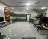 Bán nhà gần Ngã Tư Sở - hàng xóm Royal City, nhà đẹp dân xây full nội thất về ở luôn