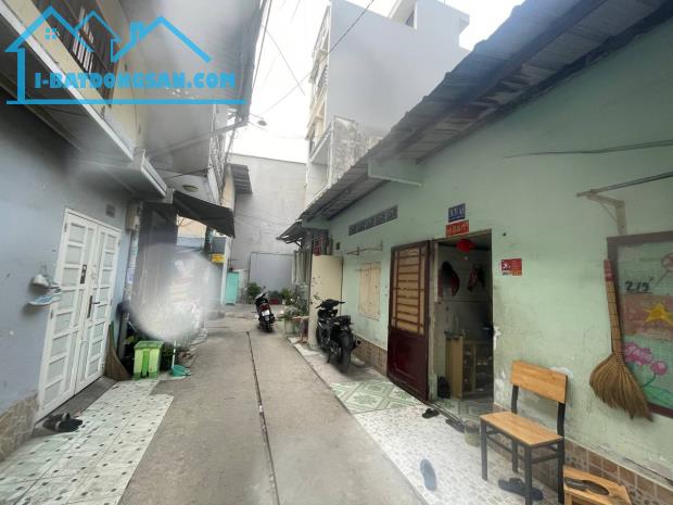 Bán nhà CN 104m2, Hẻm xe hơi Đường Huỳnh Thiện Lộc, Q. Tân Phú - 2