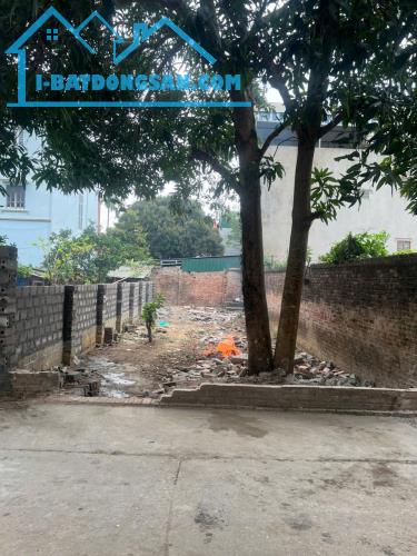 111m đông sơn nở hậu đường ô tô tránh cách quốc lộ 6 ngã tư gốt 150m giá 3,6tỷ