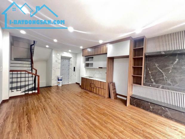 Bán nhà Bát Khối, Ngay cạnh cầu Vĩnh Tuy, Siêu thị Aeon Long Biên. 48m x 6T. Lh 0965858116 - 4