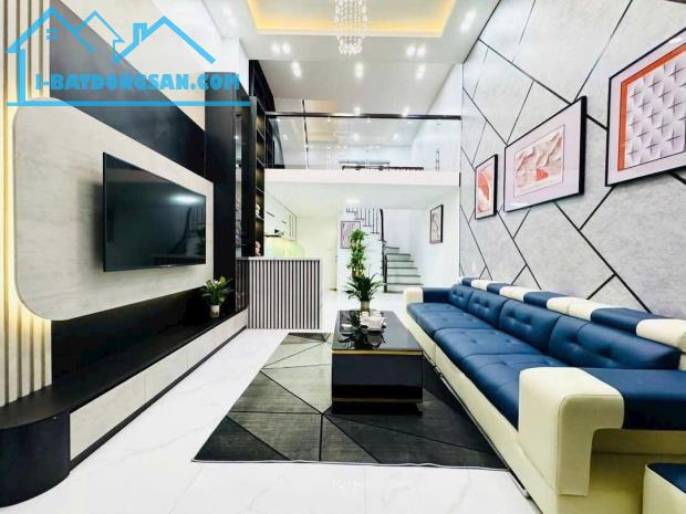 Bán nhà Đội Cấn, Ba Đình. DT 36m2 x 4 tầng , giá 7,56 tỷ gần hồ Đầm tròn, Giang Văn Minh