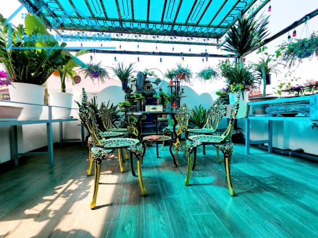 ĐẲNG CẤP-XA HOA- GARA- LÔ GÓC-THANG  MÁY- Ô TÔ TRÁNH-BẠCH MAI- 50 x6T