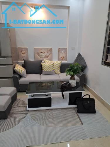 Bán nhà 30m2 Ngõ 81 Phố Đông Ngạc 5 tầng 3 ngủ 5.2 tỷ