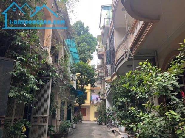 Chú Xuân cán bộ về hưu - nhượng lại nhà phân lô cán bộ Gia Thụy