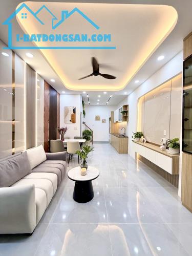 Nhà đẹp đầy đủ nội thất Bình Thạnh ở liền. - 4