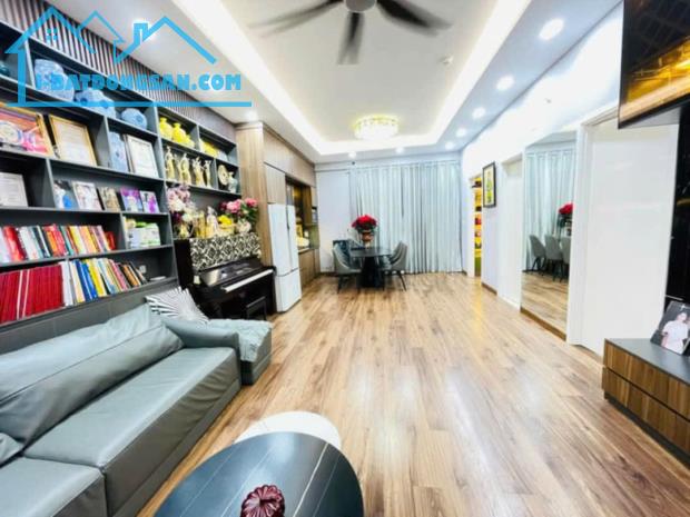 Cần bán gấp căn hộ góc 80m view Hồ điều hòa, nội thất thiết kế tại KDT Thanh Hà Cienco 5