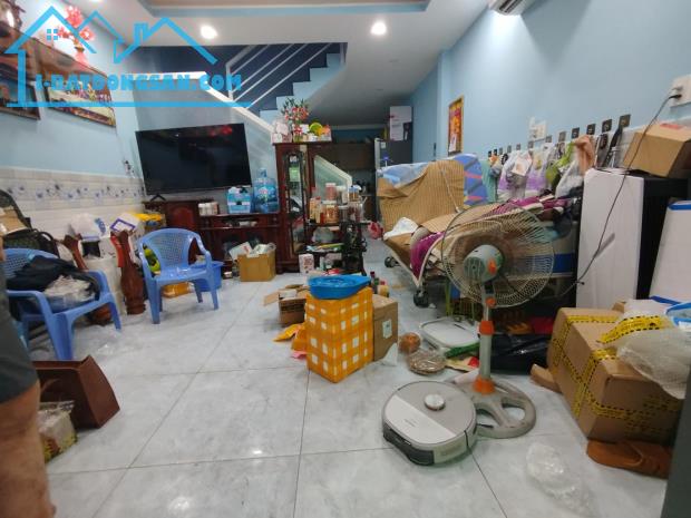 gần parc mall ,quận 8, 2 tầng,4,1mx10m, hẻm 3m ,nhỉnh 4,x tỷ - 2