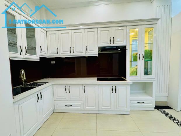 CỰC HIẾM BÁN NHÀ PHỐ TRẠM 40M ,5 NGỦ , NGÕ BA GÁC TRÁNH THÔNG TỨ TUNG NHỈNH 7TỶ - 1