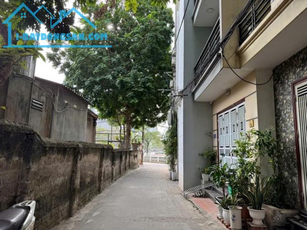 58M- 4 TẦNG 10,5 T.Ỷ- NGỌC THỤY- LONG BIÊN SIÊU PHẨM 4 TẦNG- TẶNG NỘI THẤT - ĐƯỜNG RỘNG