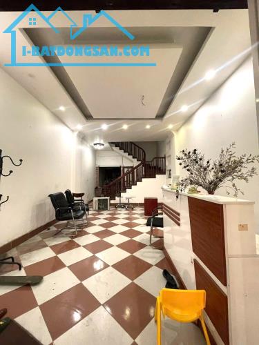 Cho thuê gấp nhà KĐT Văn Quán 80m x 5 tầng chỉ 20 triệu 0903409888