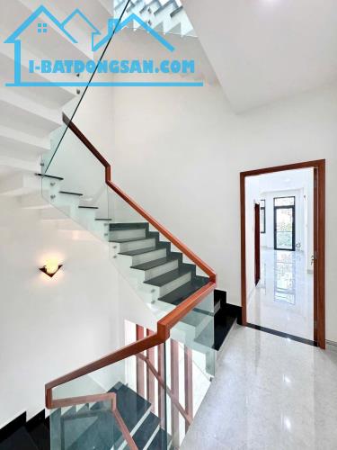 Bán Nhà 1 Trệt 3 Lầu mặt tiền đường N2 thuộc Khu Dân Cư D2D cách đường Võ Thị Sáu vào 300M - 4