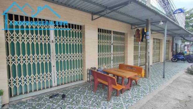 Ngộp bán gấp nhà trọ 6 phòng ở xã Hựu Thạnh Đức Hòa , Chính chủ , Sổ Hồng Riêng