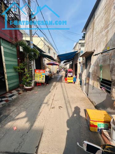 Hàng hiếm tại Liên Khu 5-6, 3,94 tỷ, 60m2, 2PN, 3WC, Bình Tân, HCM