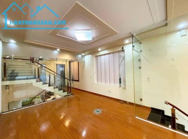 Bán nhà, Thư Trung 2, Văn Cao, Đằng Lâm, Hải An, Hải Phòng. 4 tầng, 90m2, 7,2 tỷ. Ngang 4, - 3