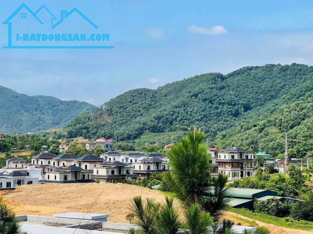 Bán lô đất  vàng 8000M² - đường bãi dài, Tiến Xuân, Thạch Thất