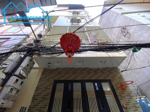 Bán nhà Trần Cung, 8 phòng lô góc 2 mặt thoáng, gần ô tô.55m2 ×6tầng.mt5,5m