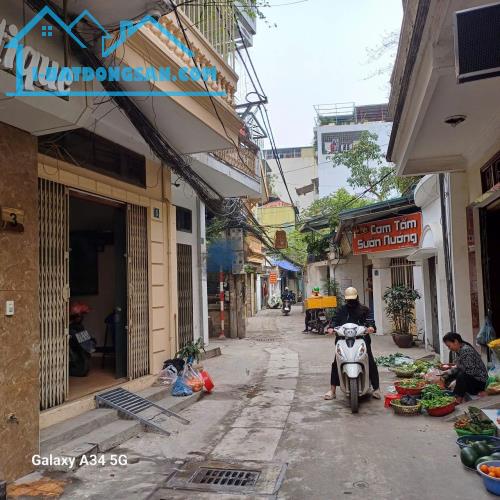 Cho thuê nhà riêng Phố Nhân Hoà, KD online kết hợp ở gia đình, 3 tầng x 40m2, 3 ngủ, 12 - 1