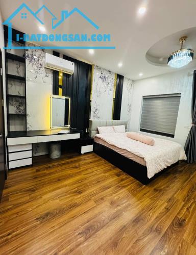 HÀNG HIẾM!!! BÁN GẤP NHÀ NGUYỄN CHÍ THANH 38M2 - 5 TẦNG - 4.5M MẶT TIỀN - 13.4 TỶ - 1