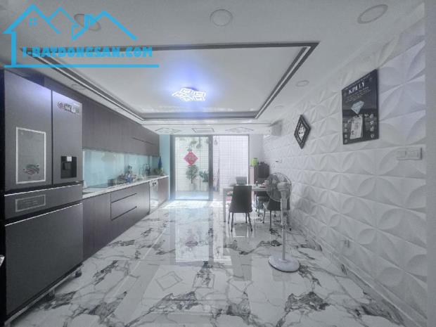 Nhà mặt tiền Hoàng Lê Kha P9 Q6 ngang gần 5m 125m2 4 tầng, đẹp ở ngay, chỉ nhỉnh 18 tỷ TL - 3