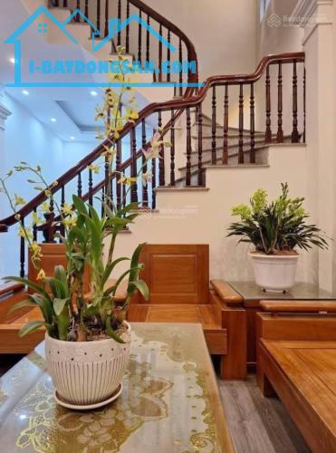 BÁN NHÀ ĐÀO TẤN🔥50M2 x 3T🔥 MT 4M🔥 GẦN PHỐ🔥 Ô TÔ DỪNG ĐỖ 24/7🔥NGÕ THÔNG RỘNG - 1