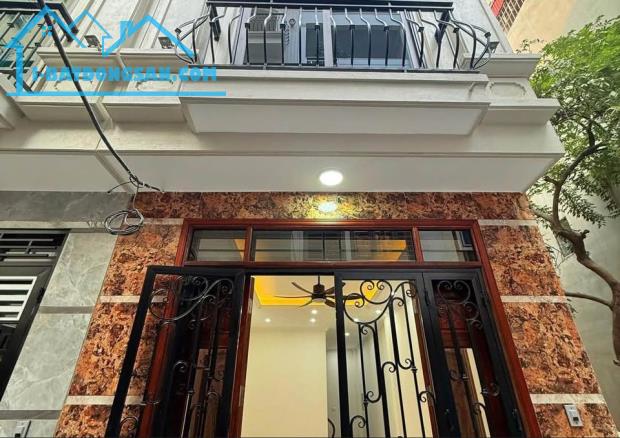 BÁN NHÀ ĐÀO TẤN🔥50M2 x 3T🔥 MT 4M🔥 GẦN PHỐ🔥 Ô TÔ DỪNG ĐỖ 24/7🔥NGÕ THÔNG RỘNG - 2