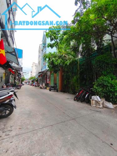 NGANG KHỦNG 9.5Mx14M-SIÊU HIẾM-2 MẶT TIỀN KINH DOANH. NGAY PHAN HUY ÍCH P.15 TÂN BÌNH