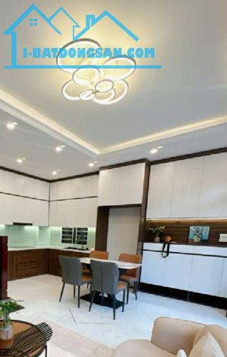 BÁN NHÀ MỚI VIỆT HƯNG LONG BIÊN, HÀ NỘI, LÔ GÓC, NỘI THẤT TIỀN TỶ, GIÁ CỰC MỀM - 4