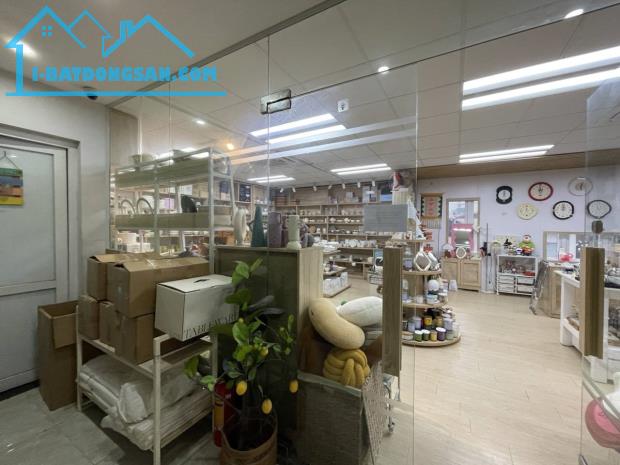 Mặt phố Huỳnh Thúc Kháng, ĐĐ, 3 mặt tiền, kinh doanh đa dạng, vỉa hè 5m, nhỉnh 50 tỷ - 90m - 1
