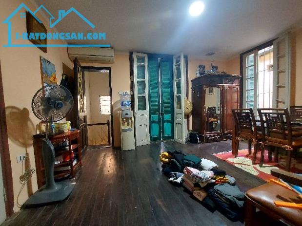 🔥 BÁN NHÀ ĐỘI CẤN DƯỚI 6 TỶ LÔ GÓC VÀI BƯỚC RA PHỐ 🔥
