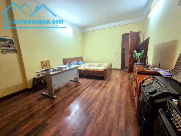 Ba Đình nhà đẹp 60m2 x mặt tiền 4.6M - Thang máy - Ngõ thông thoáng.