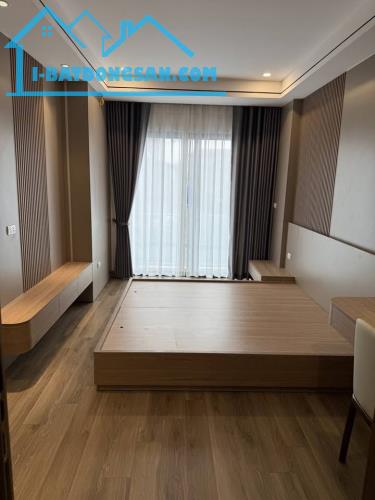 BÁN GẤP LÊ TRỌNG TẤN, THANH XUÂN ,5 TẦNG ,35M,OTO SÁT NHÀ,SỔ ĐỎ VUÔNG ĐẸP,NHỈNH 6TY