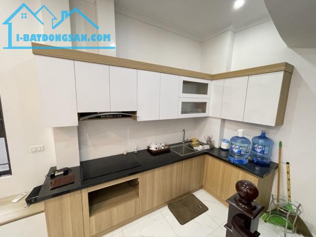 Siêu phẩm Hồng Tiến, 5 tầng, 35m2 ngõ thông ô tô, đủ nội thất, giá 6 tỷ hơn - 4