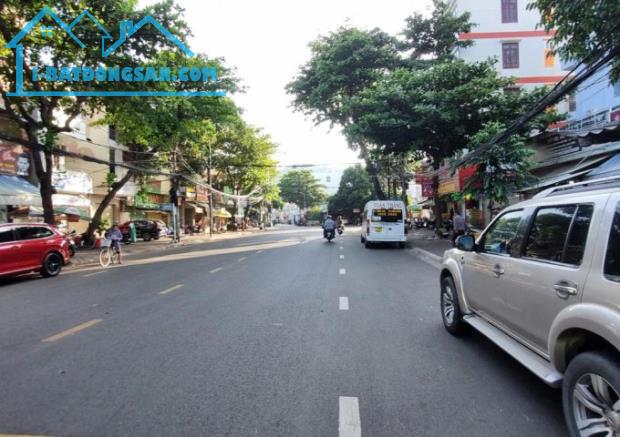 Bán đất Mặt tiền Nguyễn Thị Minh Khai, P8, Giá: 12 tỷ (TL)