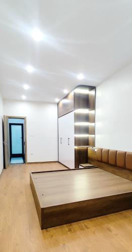NHÀ ĐẸP HOÀNG HOA THÁM BA ĐÌNH 35m 5T Mt 3.5m GIÁ 7.7 NGÕ THÔNG 2 THOÁNG KINH DOANH.