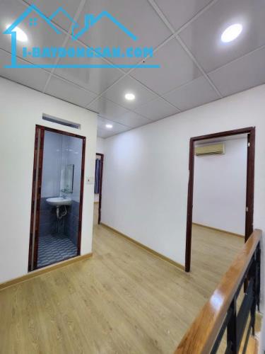 MẶT TIỀN KINH DOANH GIÁP NGÃ TƯ BỐN XÃ, 44M2, 2 TẦNG GIÁ NHỈNH 4 TỶ - 2