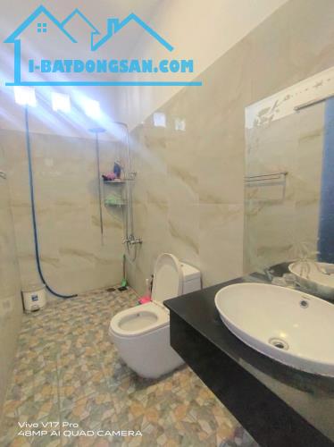 Bán nhà 50m2, 3 tầng, 4PN, 3WC, Trường Thọ, Thủ Đức - 6.8 tỷ - 4