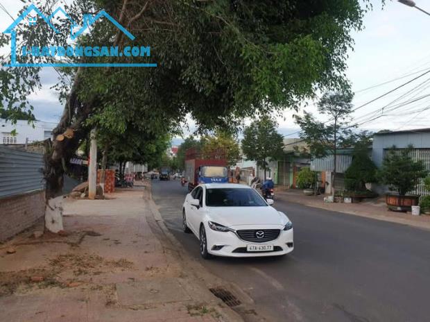 Nhà mặt Tiền Kinh Doanh Võ Thị Sáu ngay chợ