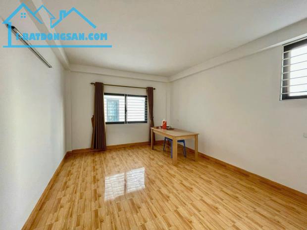 Chính chủ bán gấp Vạn Phúc, Hà Đông ô tô đỗ gần 30m, 5 tầng kinh doanh, dòng tiền hơn 12 t