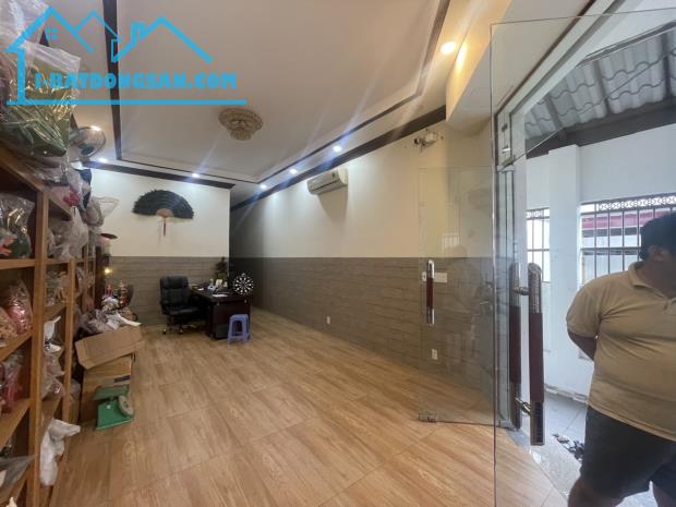 Mặt Tiền Dương Đình Hội, Phước Long B, Thủ Đức 150m2 Giá 15 Tỷ Hơn - 4