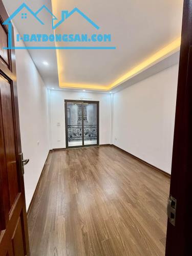 Bán nhà đẹp ngõ 298 Ngọc Hồi, gần phố, 48m, 4 tầng, 3 thoáng, giá rẻ hơn 5 tỷ rưỡi - 1