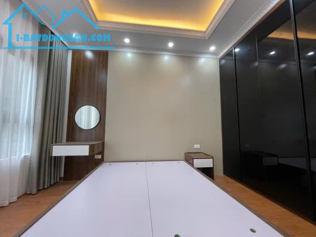 Bán nhà Thuỵ Khuê – 36m2 – 4 tầng – Mặt tiền rộng – 9,3 tỷ (có thương lượng) - 4