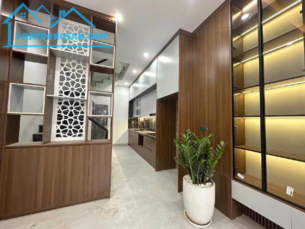 **BÁN NHÀ PHỐ 918 PHÚC ĐỒNG, LONG BIÊN - VỊ TRÍ VÀNG ĐẦU TƯ SINH LỜI CAO**