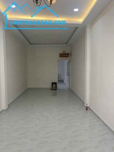 BÁN NHÀ 2 TẦNG, HẺM ÔTÔ, TRƯỜNG CHINH, Q TÂN BÌNH, 3,5m x 8m, giá siêu rẻ, 3 TỶ nhỉnh.