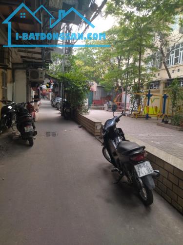 Bán căn hộ Tập thể phố 8/3 – Tầng 3 – 20m² – Giá 1 tỷ – Quận Hai Bà Trưng, Hà Nội - 2