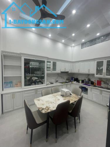 Bán nhà  Ngọc Lâm DT 50m, 5 tầng, mt 4,5m giá hơn 13 tỷ - 3