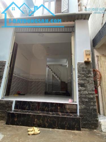Nhà bán đường Phạm Văn Chí 2 tầng diện tăích 3.2m2 sát bên chợ Bình Tây giá 3.5 tỷ