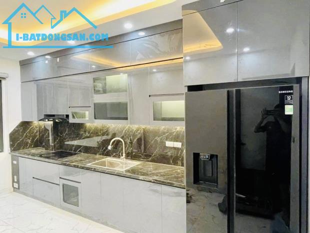 Nhà đẹp Xuân Thủy – 7 tầng thang máy, 2 mặt tiền, ở tiện – kinh doanh dễ – 15 tỷ hơn - 2